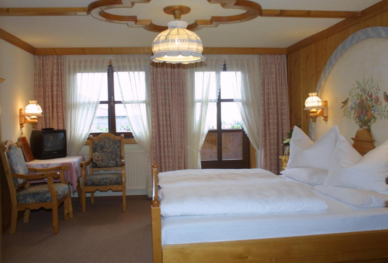 Hotel Neuwirt Ramsau am Dachstein Room photo