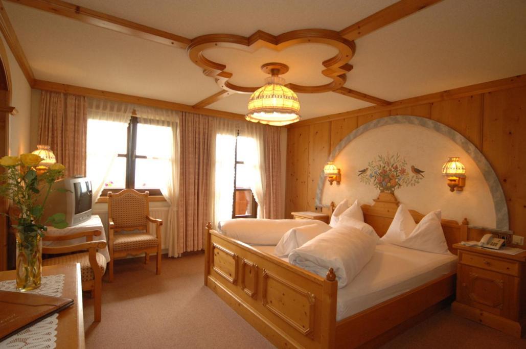 Hotel Neuwirt Ramsau am Dachstein Exterior photo